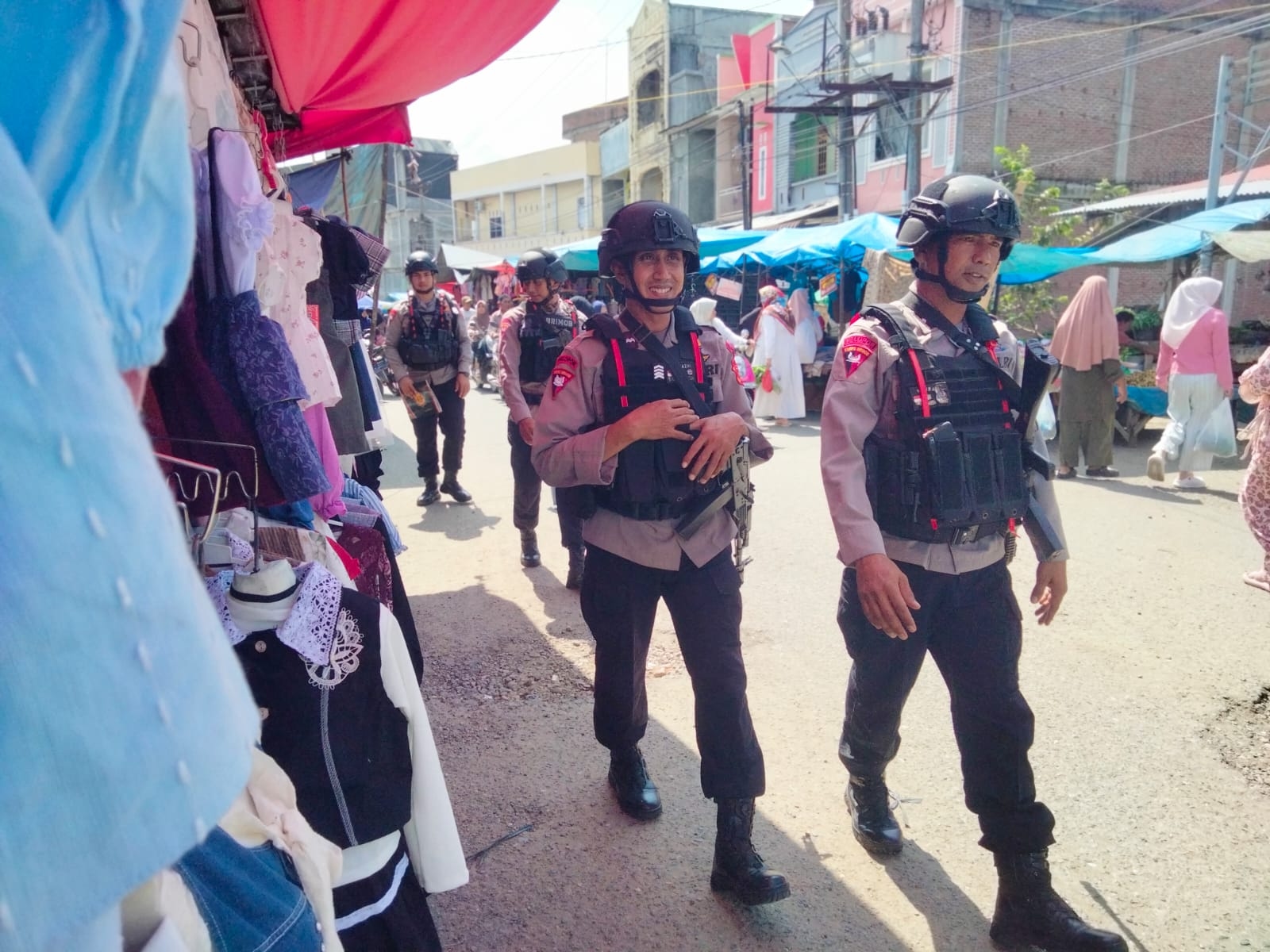 Ciptakan Suasana Aman Jelang Lebaran, Brimob Gelar Patroli Kamandahan di Wilayah Lhokseumawe