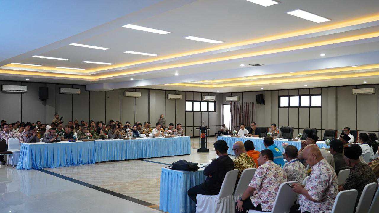 Siaga Operasi Ketupat Lodaya 2026, Pemkab Bogor Gelar Shalat Id Perdana di Stadion Pakansari