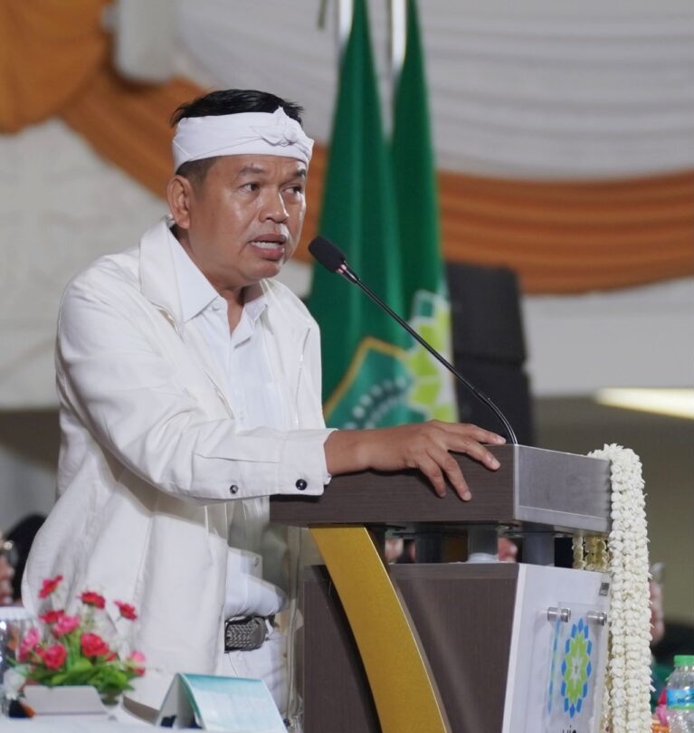Dedi Mulyadi Tegaskan Falsafah Sunda Bertumpu pada “Rasa” di Dies Natalis UIN Bandung