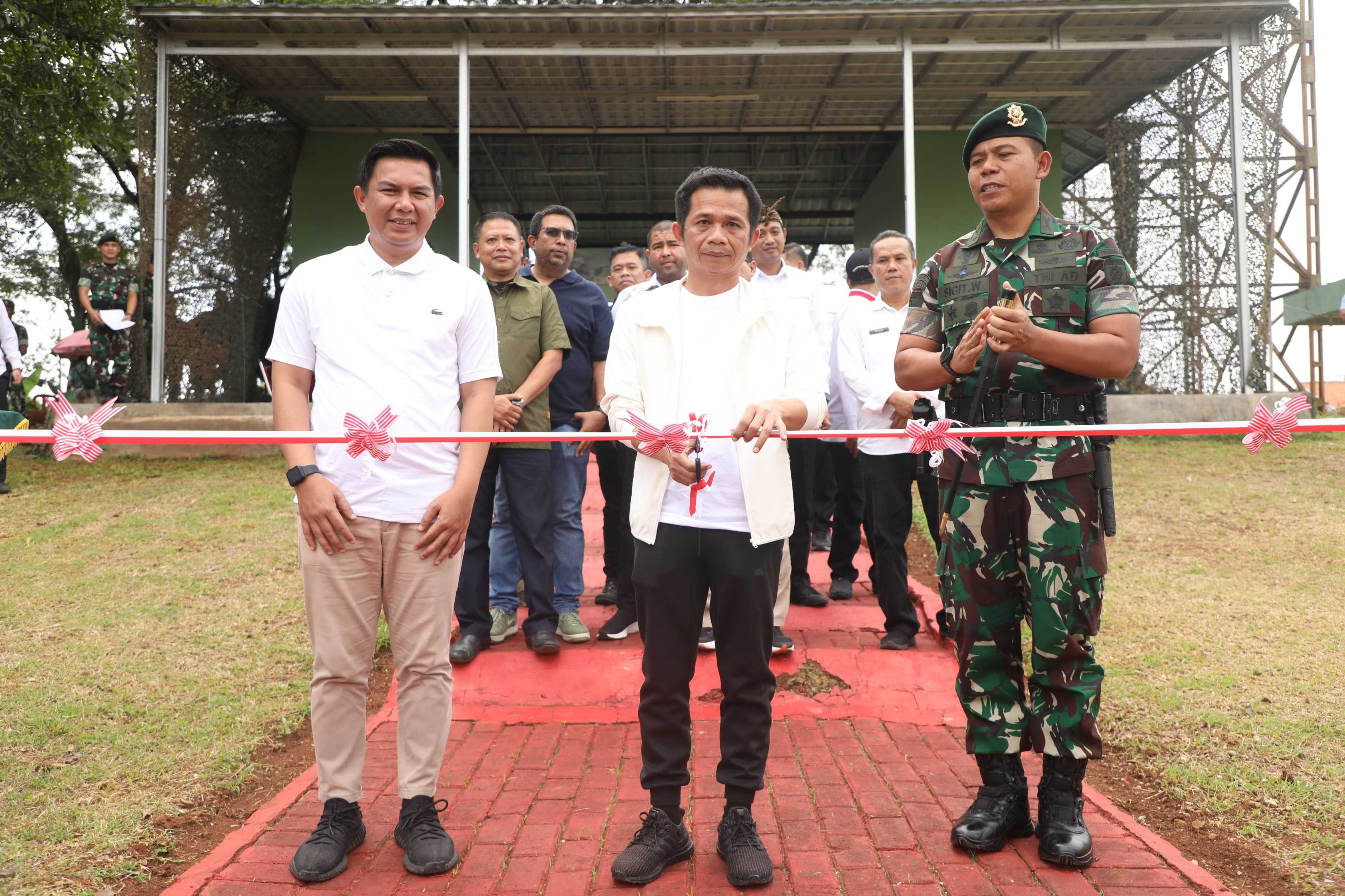 Bupati Om Zein Resmikan Lapangan Tembak Pistol Yonarmed 9/Pasopati di Purwakarta