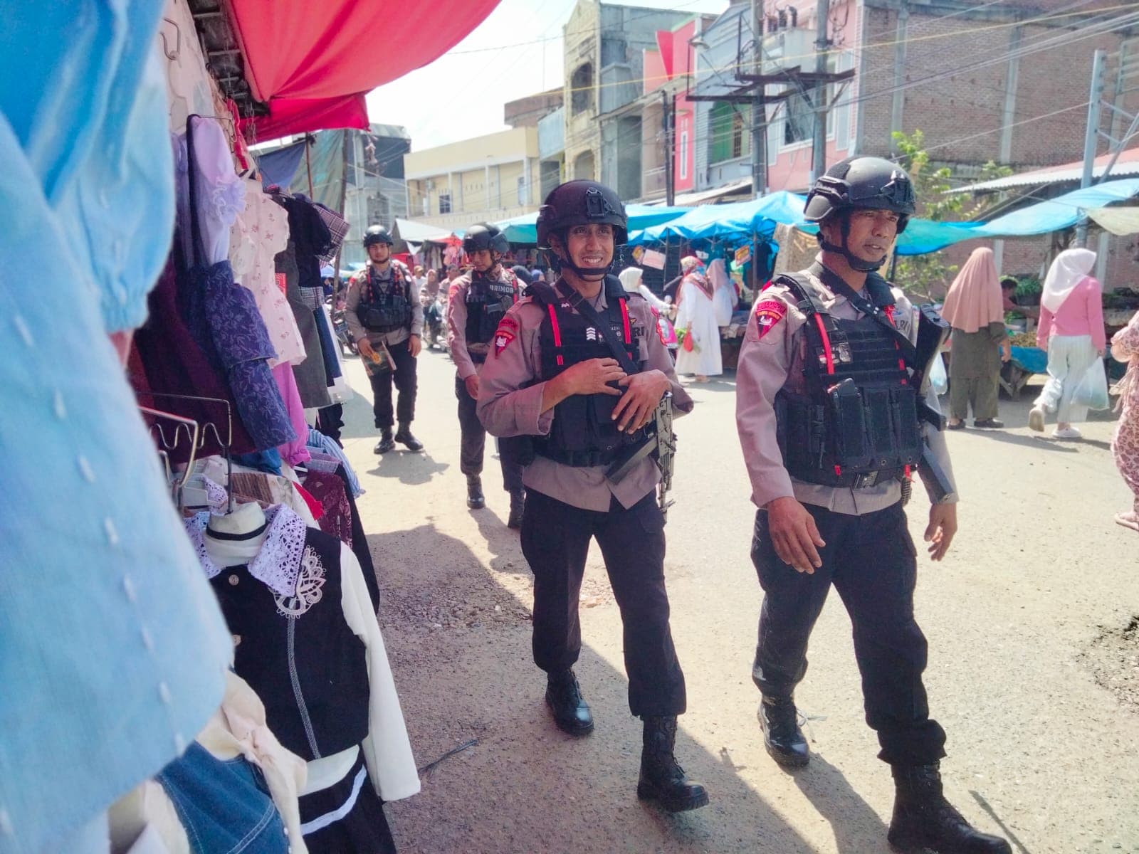 Ciptakan Suasana Aman Jelang Lebaran, Brimob Gelar Patroli Kamandahan di Wilayah Lhokseumawe