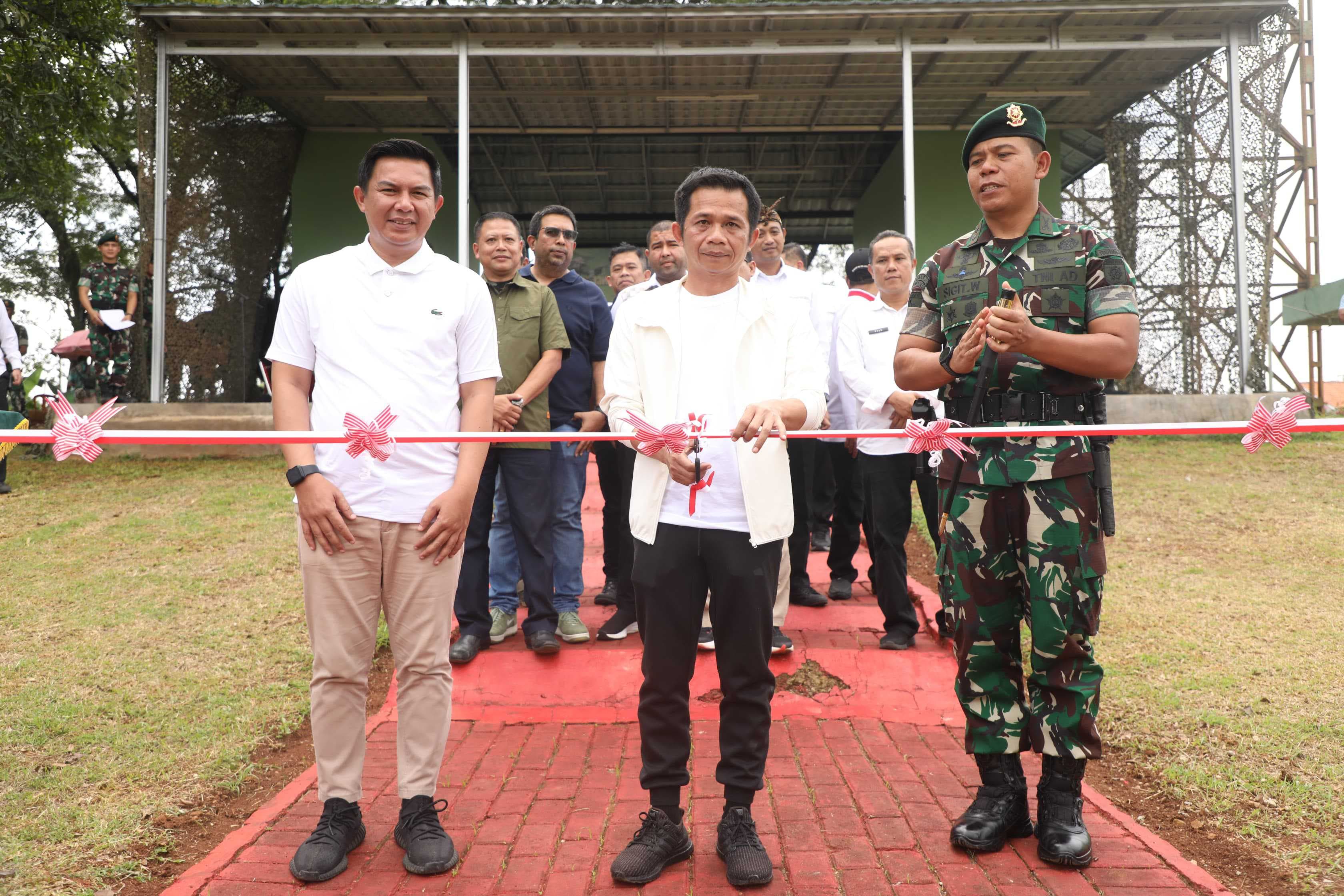 Bupati Om Zein Resmikan Lapangan Tembak Pistol Yonarmed 9/Pasopati di Purwakarta