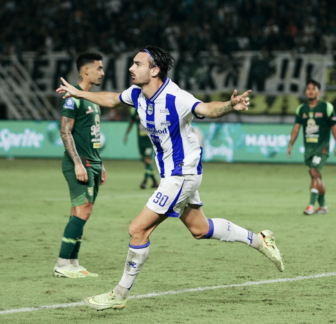 Hasil Persebaya vs Persib: Drama VAR dan Gol Andrew Jung Selamatkan Maung Bandung