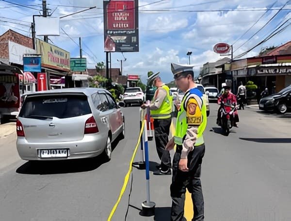 H+1 Lebaran, Satlantas Gelar Rekayasa Lalu Lintas Polres Ciamis 2026 di Simpang Kujang Guna Cegah Kemacetan