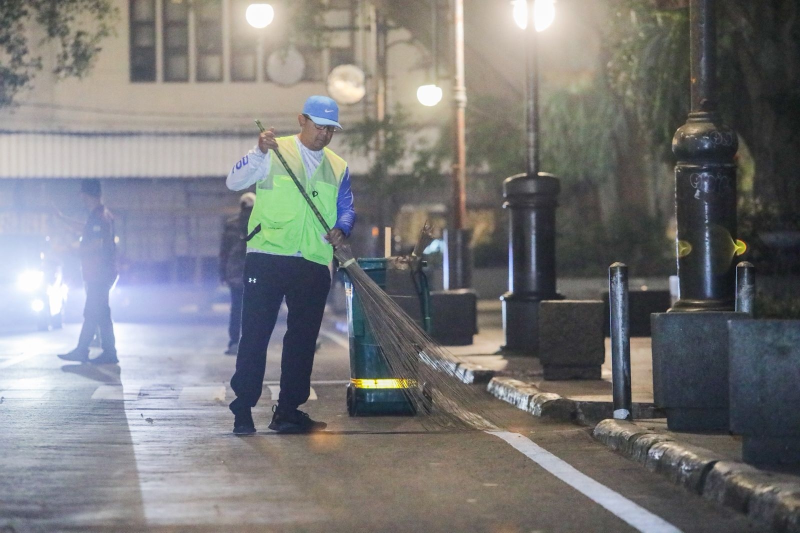 Sapu-Sapu Bandung Jadi Gerakan Baru, Ribuan Petugas Bersih Kota Tiap Minggu