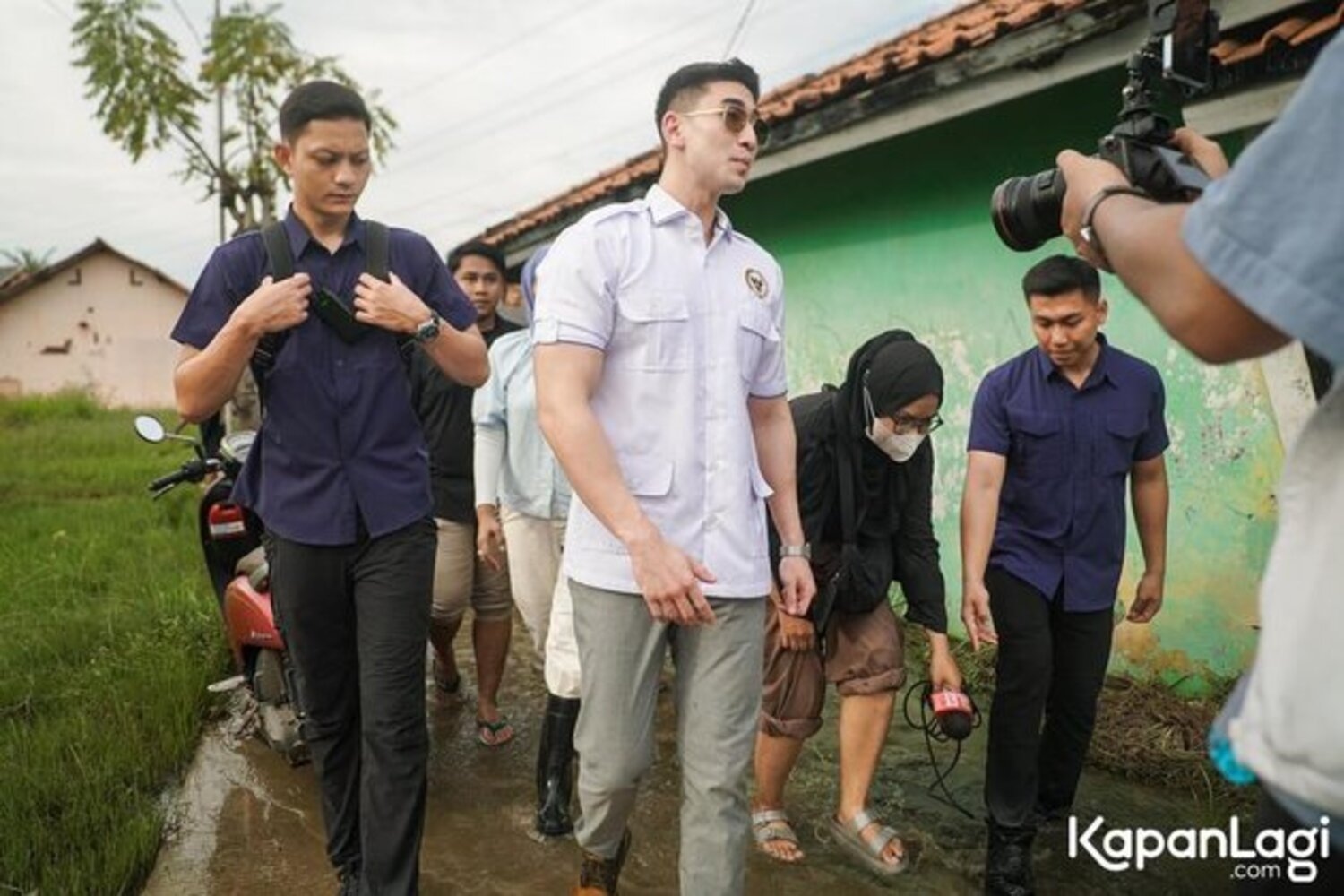 Verrell Bramasta Turun ke Babelan, Bantu Korban Banjir dan Dorong Solusi Jangka Panjang