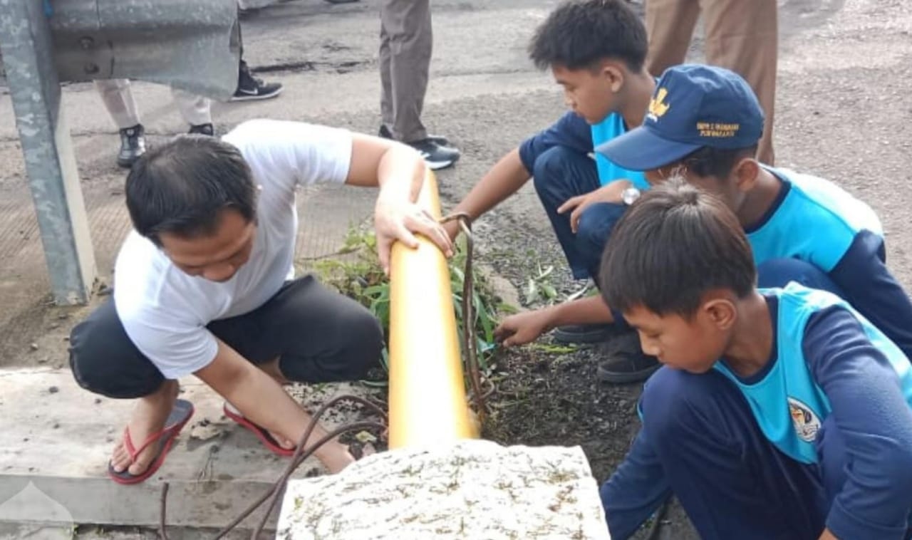 Bupati Purwakarta Om Zein Apresiasi Kegiatan Aquatik SMPN 2 Pasawahan dan Ajak Masyarakat Jaga Lingkungan Sungai