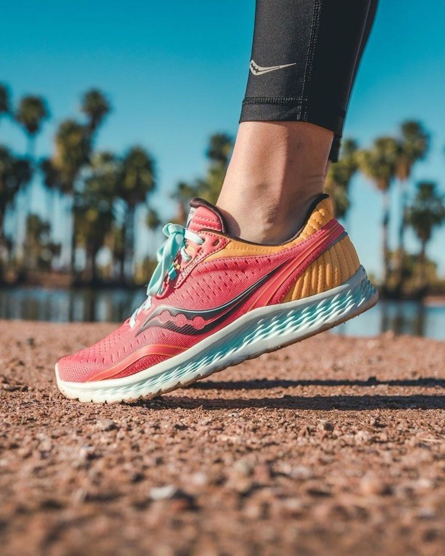 10 Sepatu Lari Paling Laris di 2025 – Mana yang Paling Worth It?