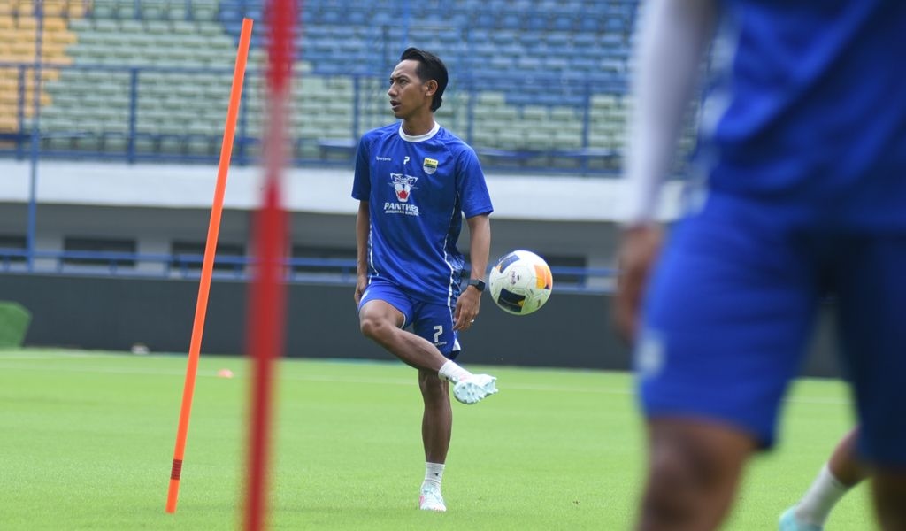 Cerita Pemain Persib Bandung Soal Perbedaan Bermain Saat Bulan Ramadan Jaga Kondisi Hingga Klasemen Liga 1