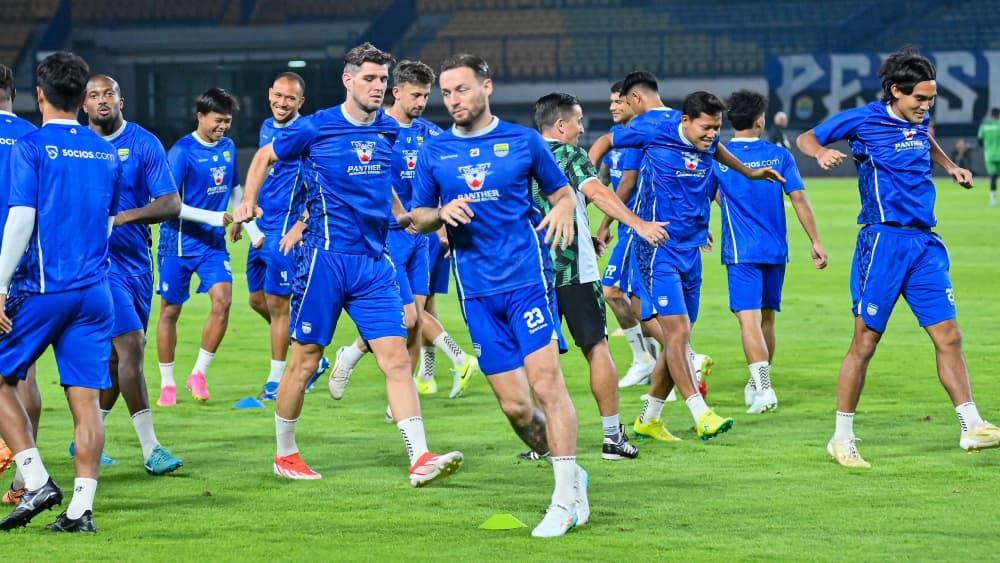 Persib Bandung Makin Pede, Punya Kelebihan 8 Poin dari Dewa United di Klasemen BRI Liga 1