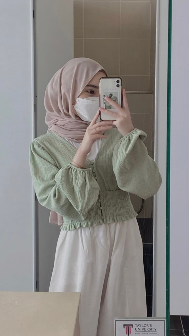 Tren Cardigan Wanita yang Stylish dan Elegan untuk Tampil Cantik di Lebaran 2025