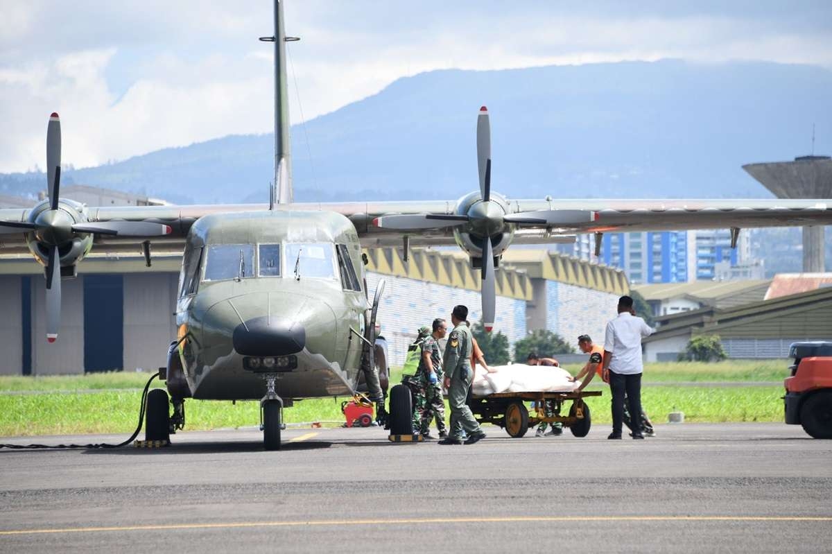 100 Ton Garam Khusus Disemai di Langit Jabar, Modifikasi Cuaca Berhasil Tekan Curah Hujan Hingga 40 Persen