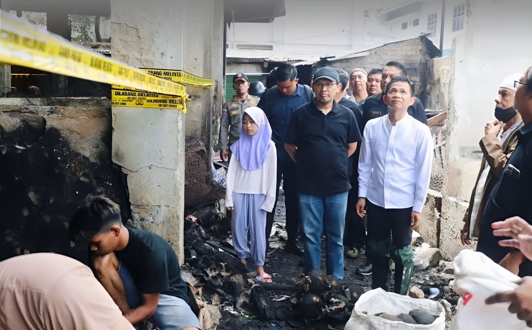 Tinjau Puing Kebakaran Pasar Rebo, Bupati Purwakarta Om Zein Pastikan Penanganan Cepat